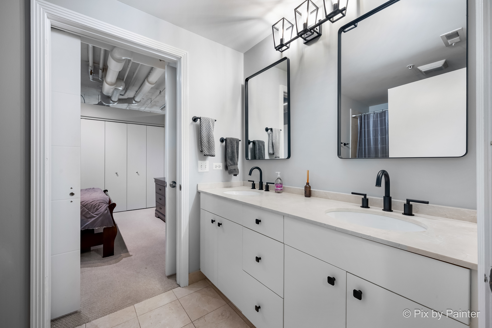 565 West Quincy Street Chicago IL 60661