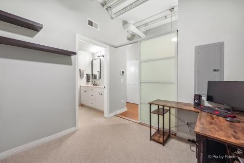 565 West Quincy Street Chicago IL 60661