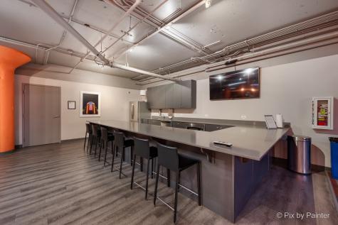 565 West Quincy Street Chicago IL 60661