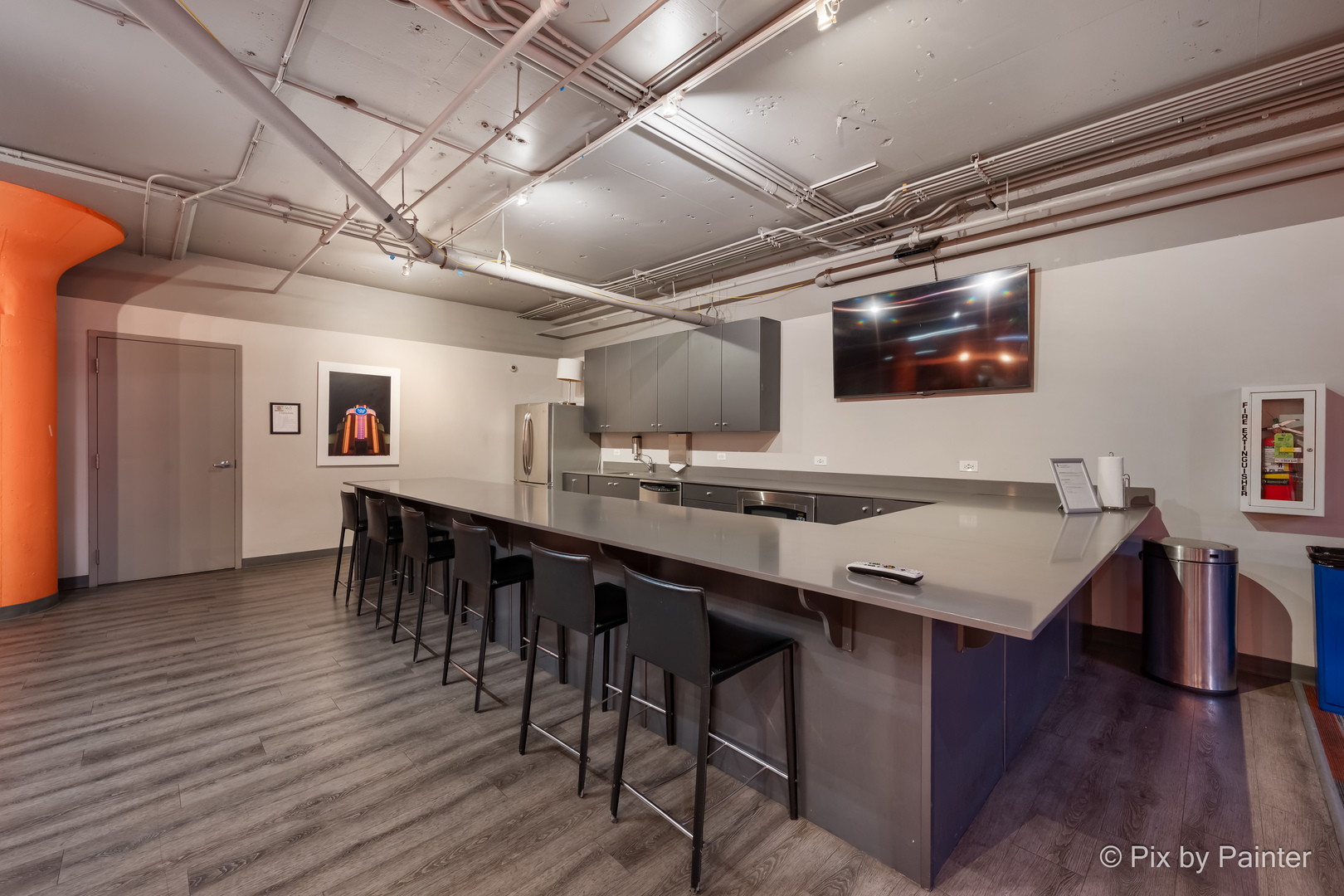 565 West Quincy Street Chicago IL 60661