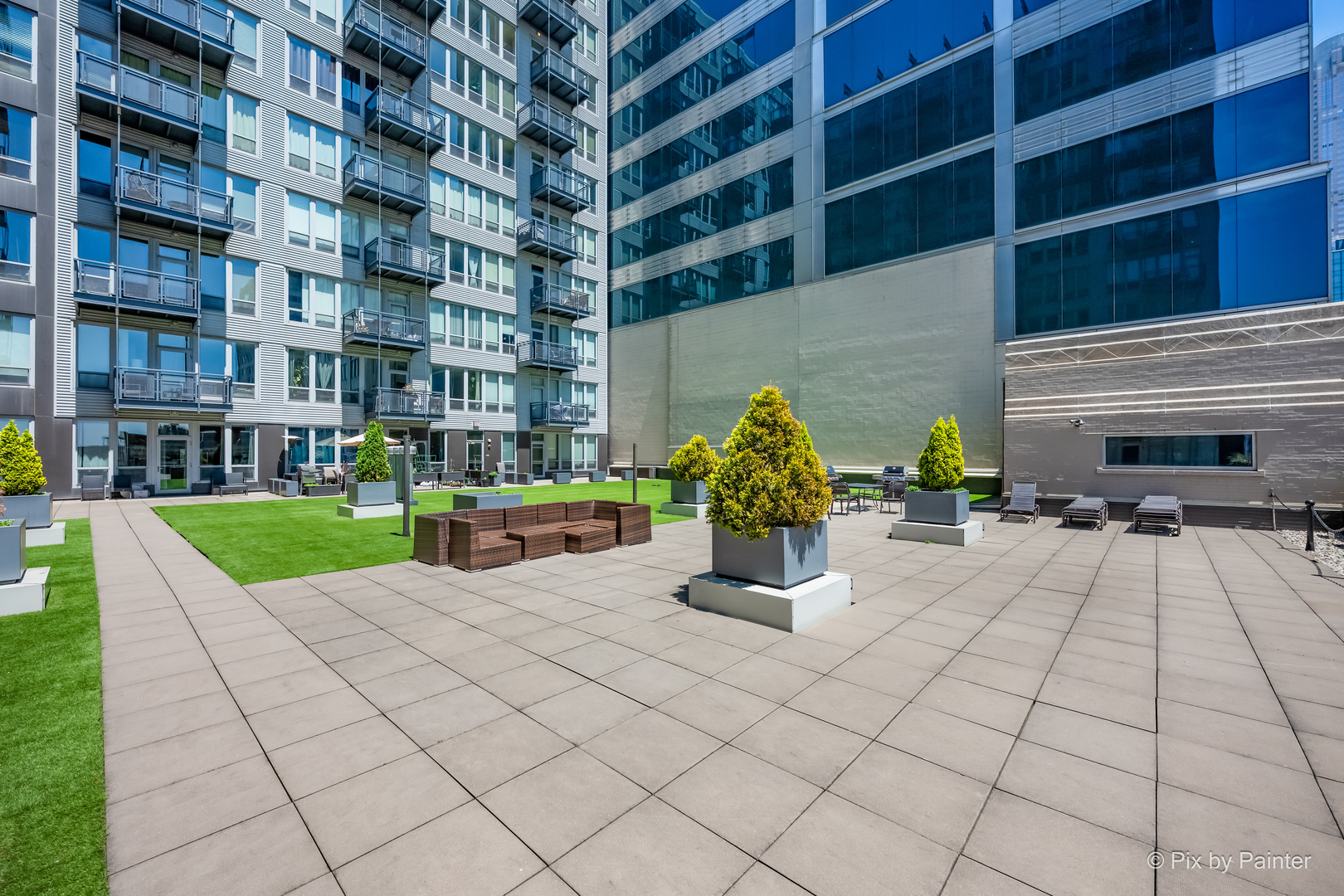 565 West Quincy Street Chicago IL 60661