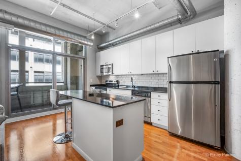 565 West Quincy Street Chicago IL 60661