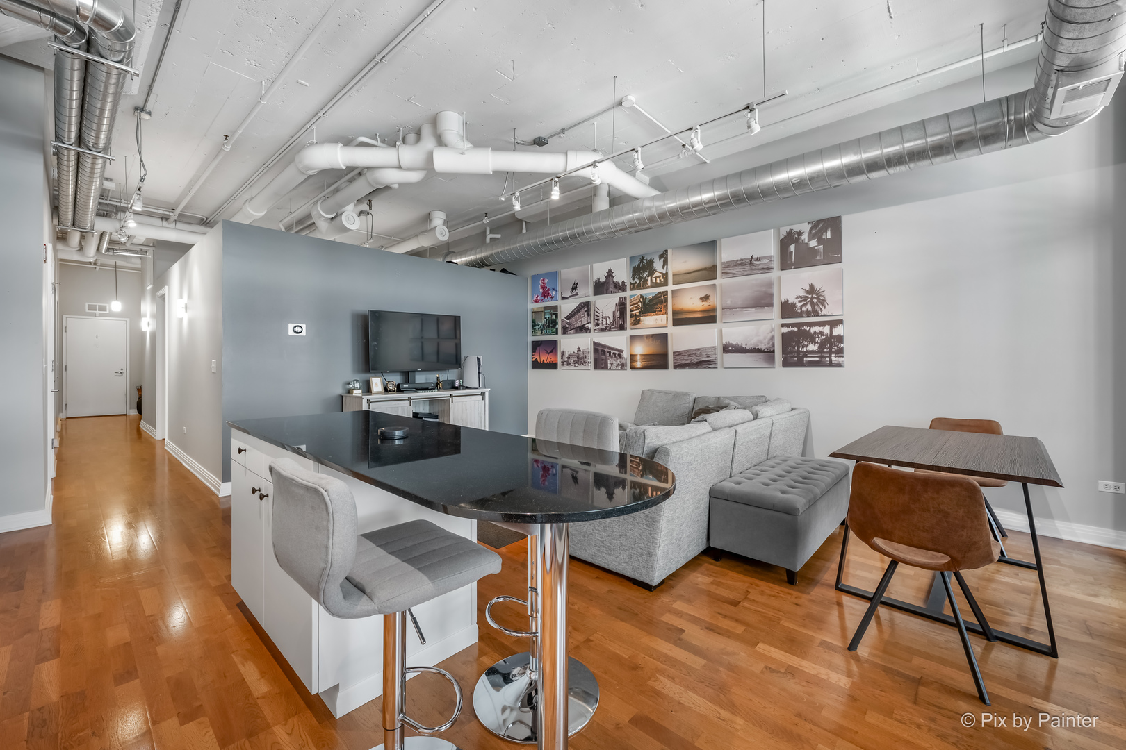 565 West Quincy Street Chicago IL 60661