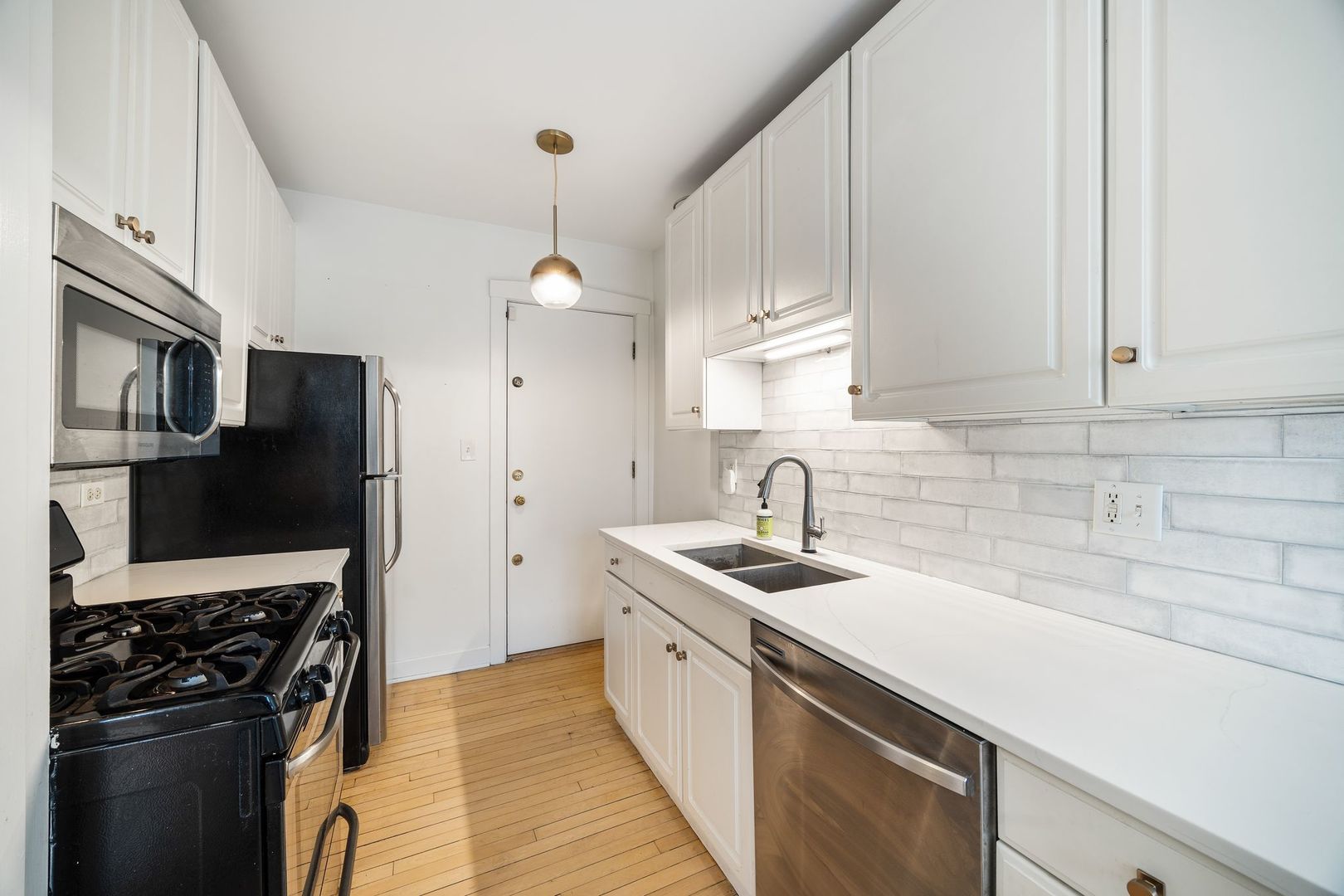 3101 North Kenmore Avenue Chicago IL 60657