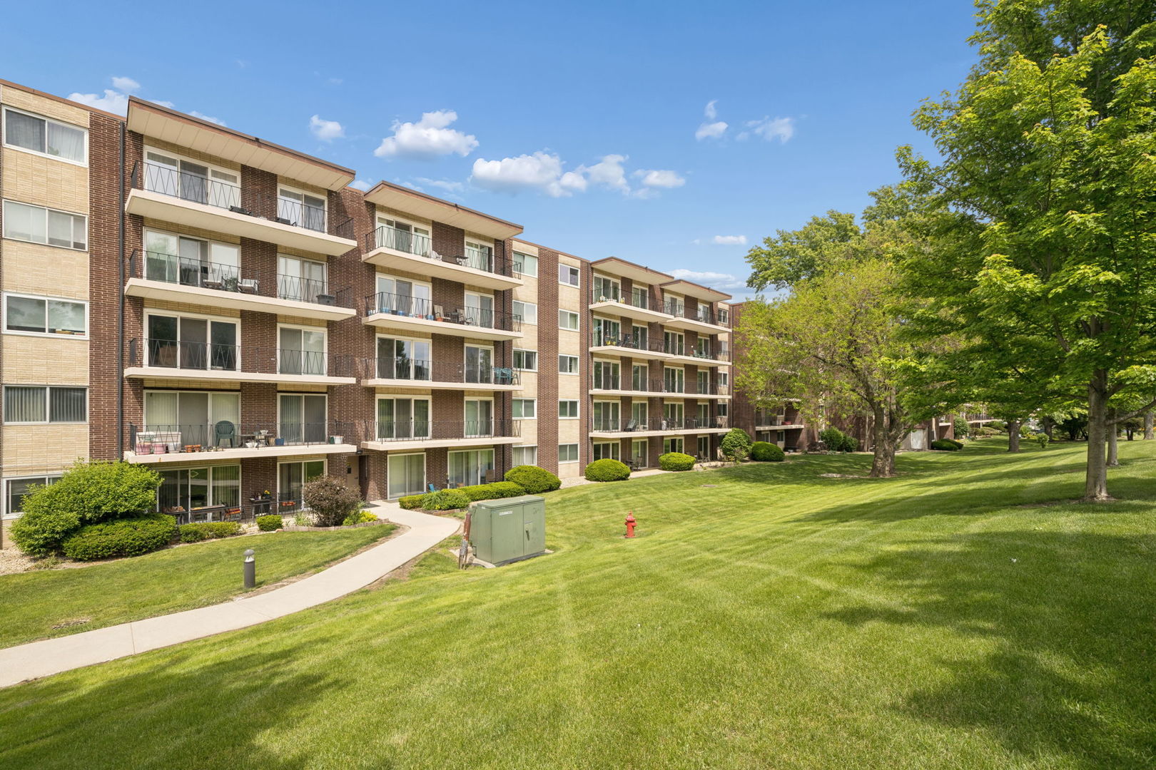 5300 Walnut Avenue Downers Grove IL 60515