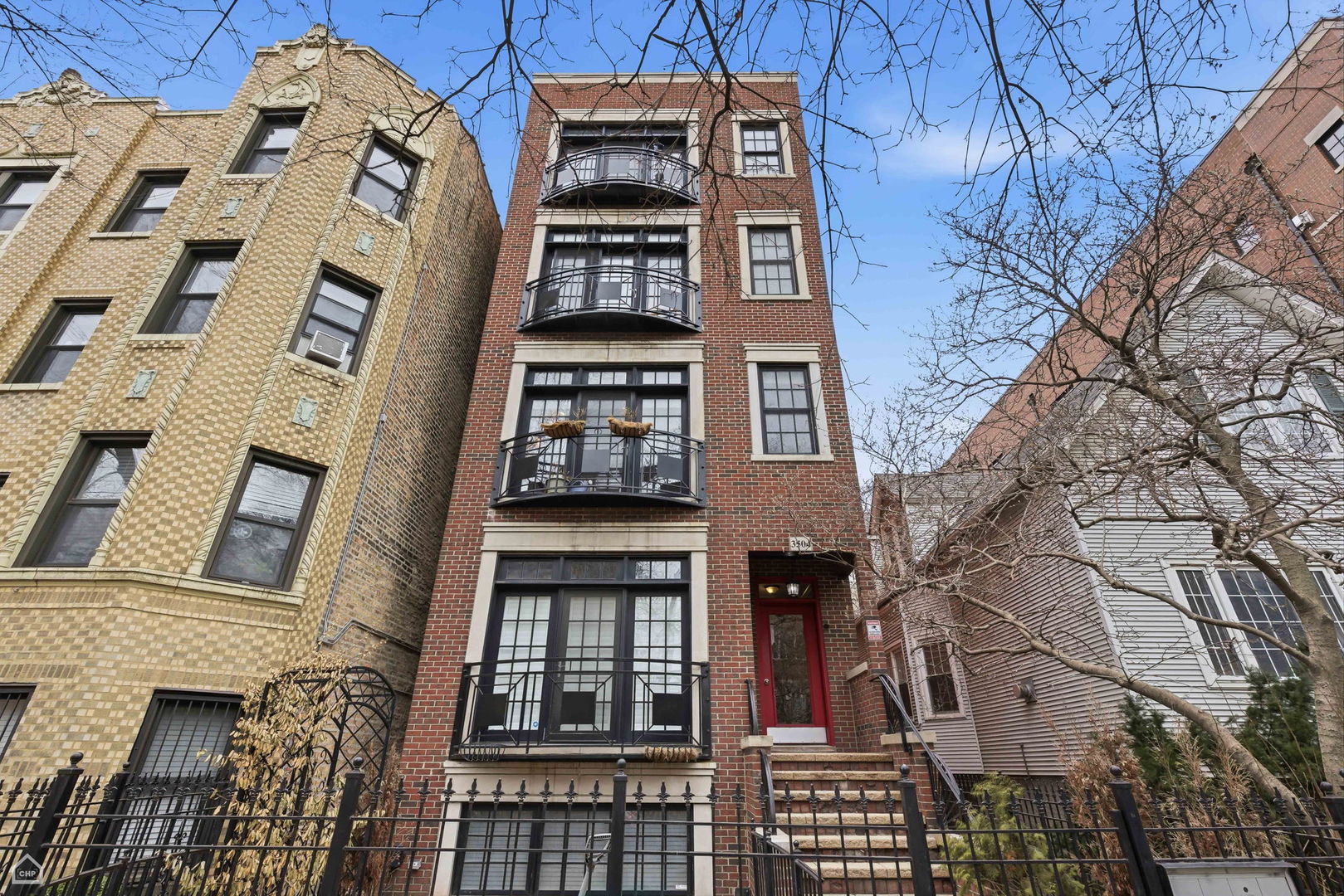 3504 North Fremont Street Chicago IL 60657
