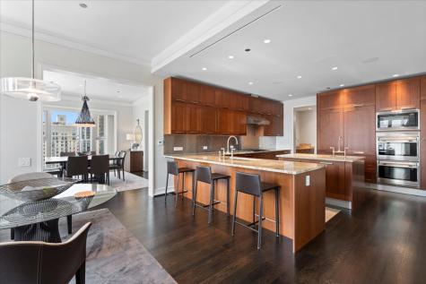 77 East Walton Street Chicago IL 60611