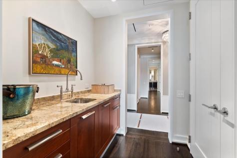 77 East Walton Street Chicago IL 60611
