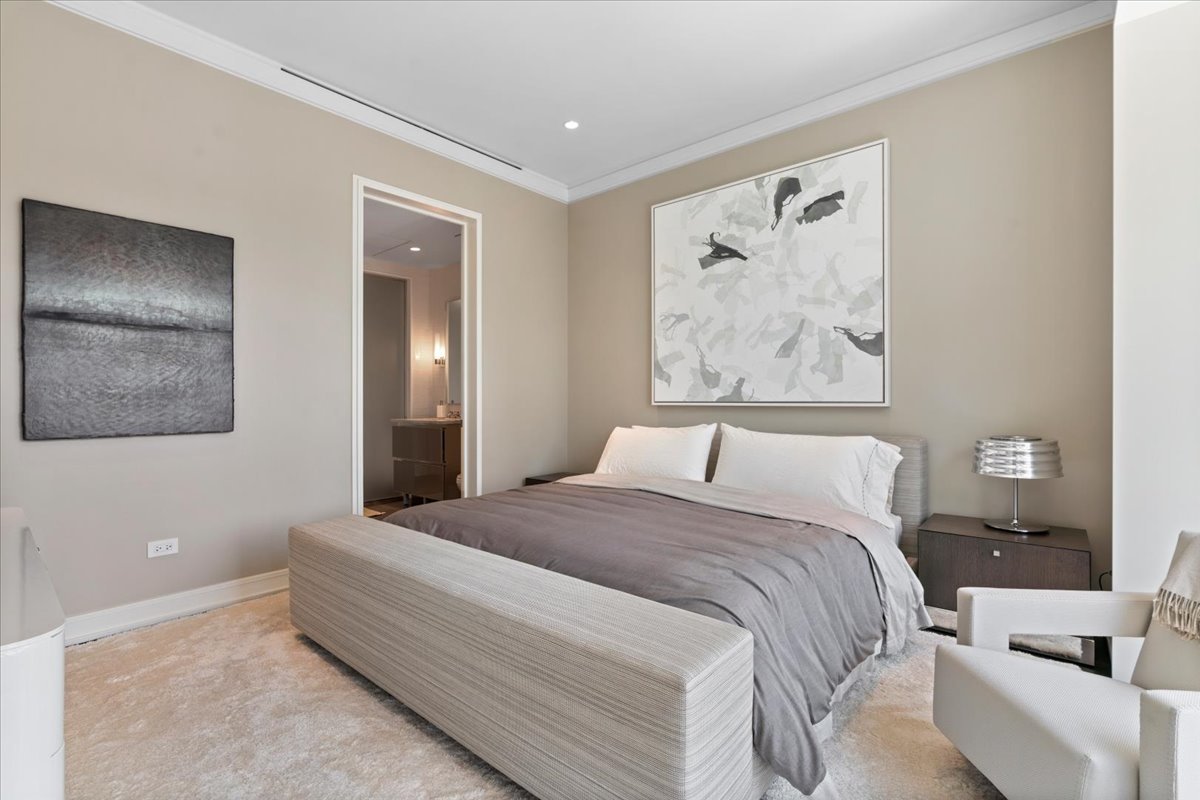 77 East Walton Street Chicago IL 60611