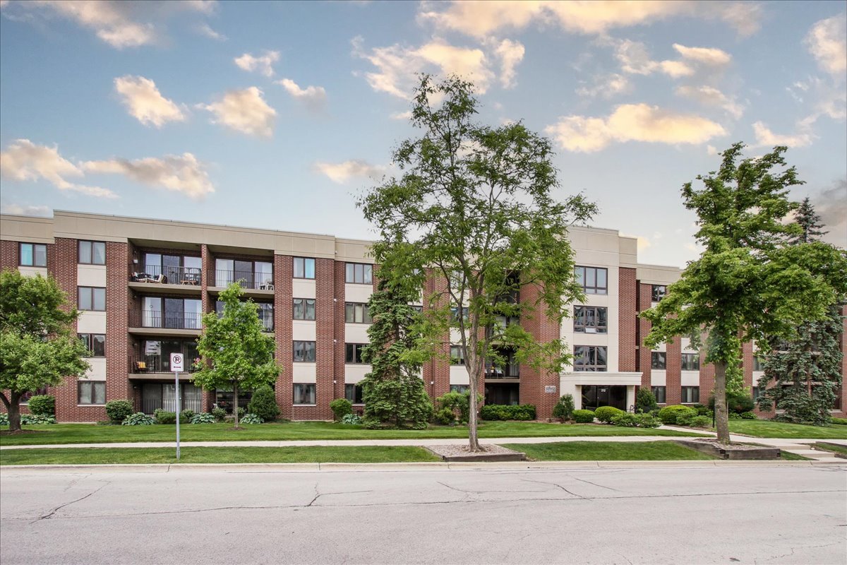 212 West Saint Charles Road Lombard IL 60148