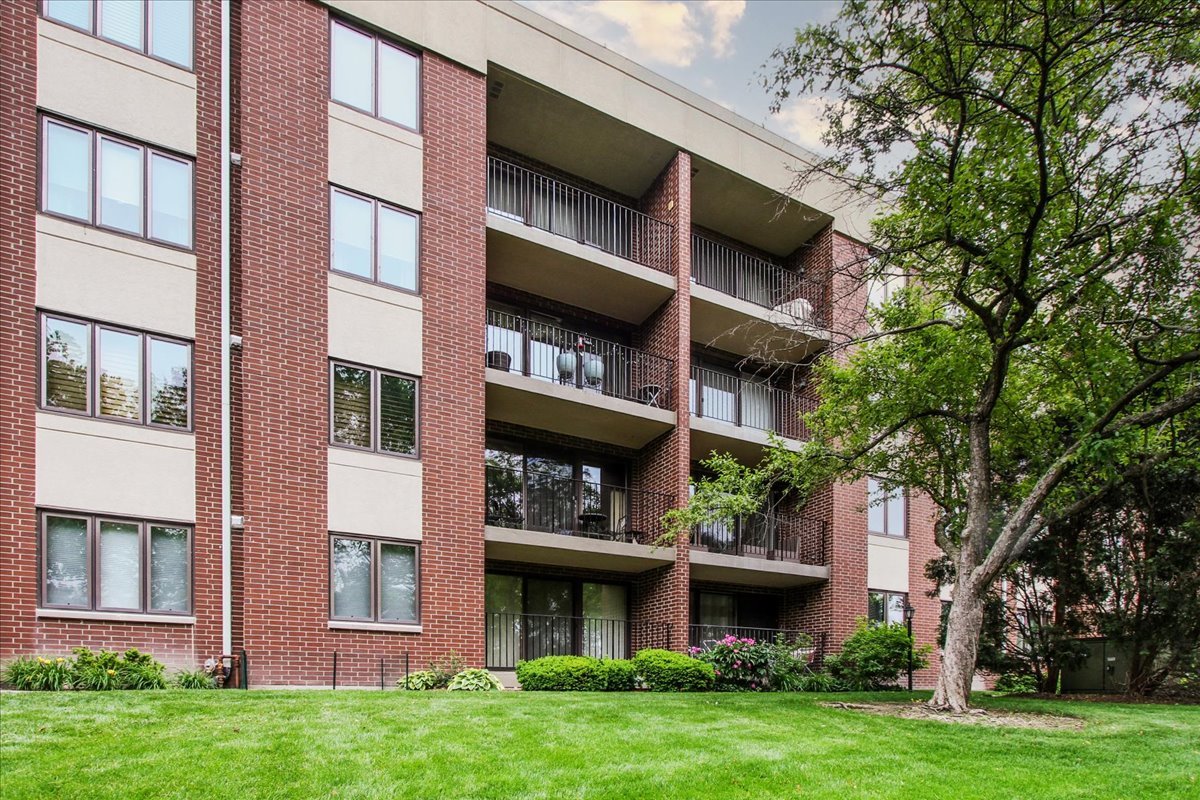 212 West Saint Charles Road Lombard IL 60148