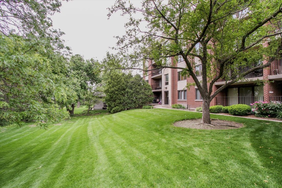 212 West Saint Charles Road Lombard IL 60148