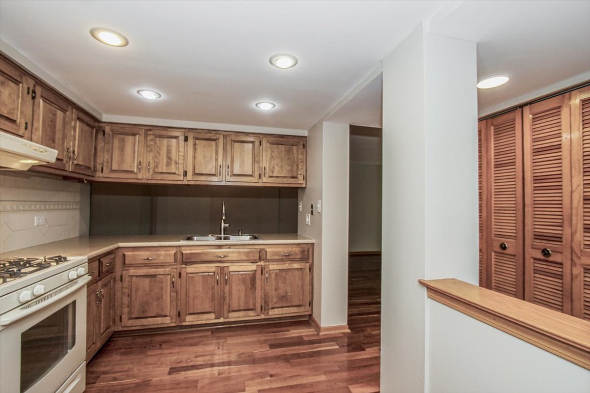212 West Saint Charles Road Lombard IL 60148