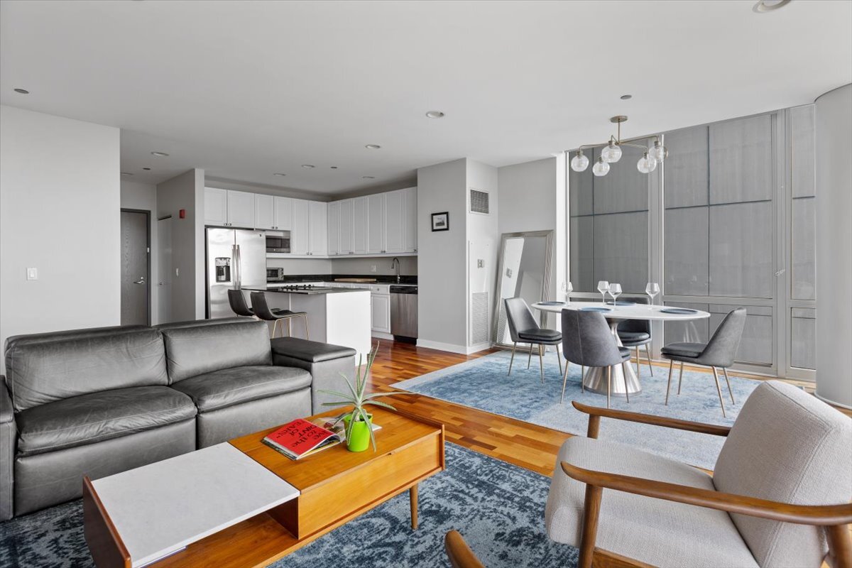 737 West Washington Boulevard Chicago IL 60661