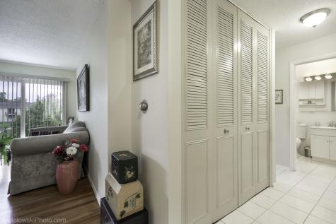 9209 Potter Road Des Plaines IL 60016