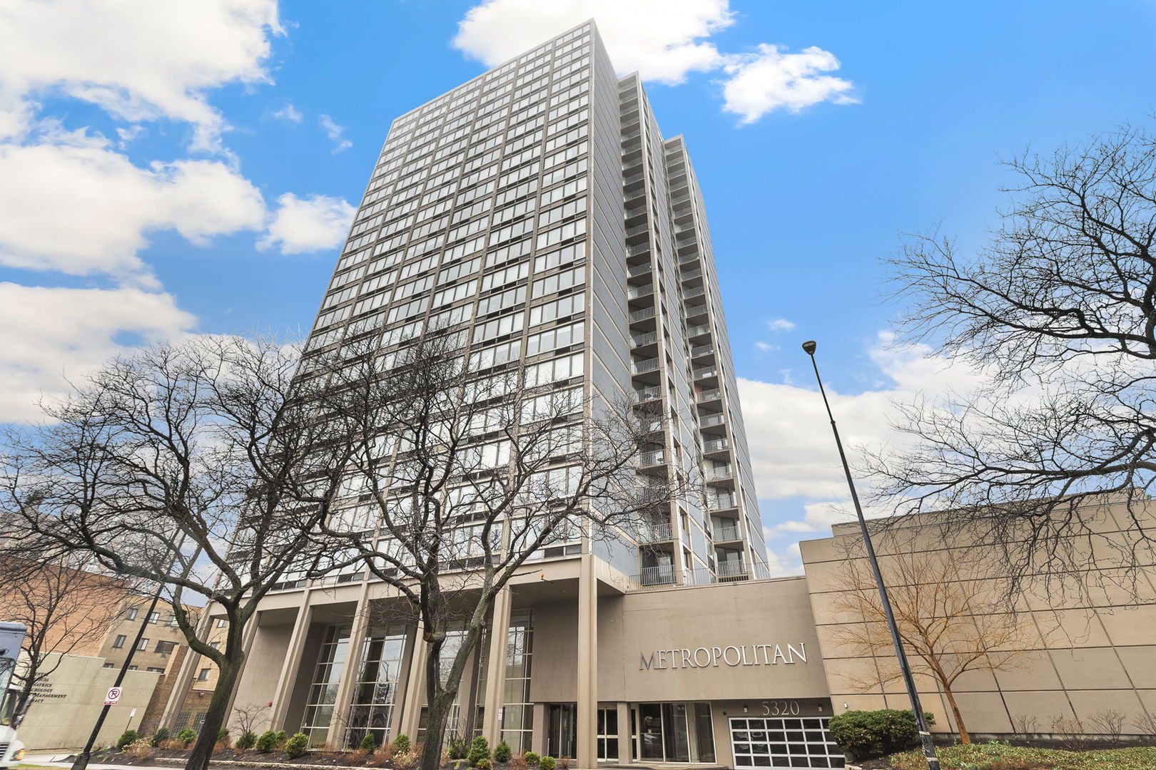 5320 North Sheridan Road Chicago IL 60640