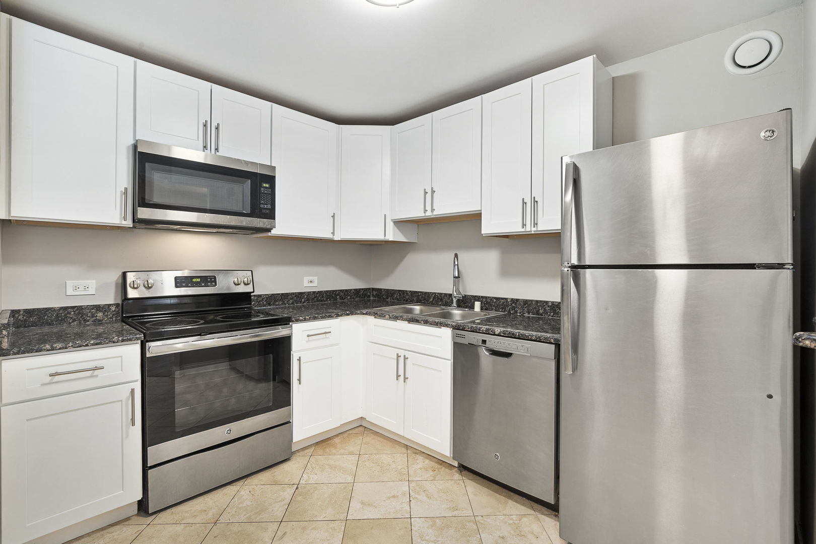 5320 North Sheridan Road Chicago IL 60640