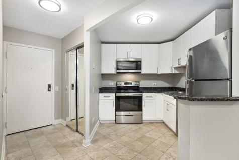5320 North Sheridan Road Chicago IL 60640