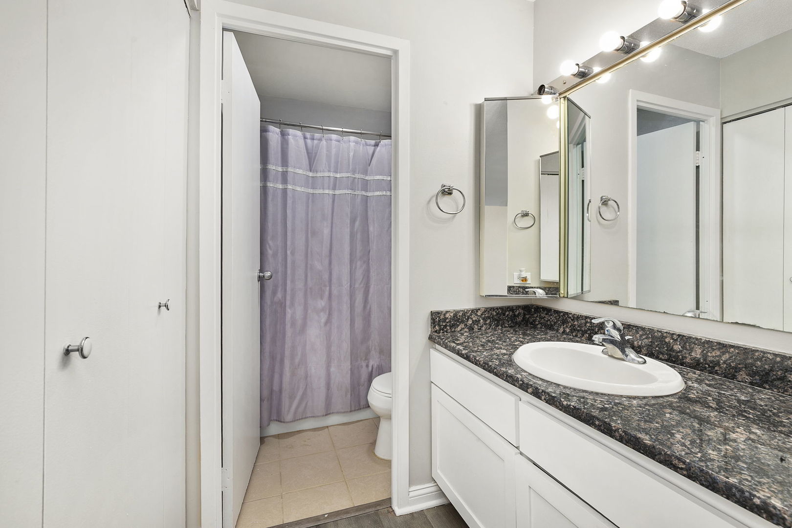 5320 North Sheridan Road Chicago IL 60640