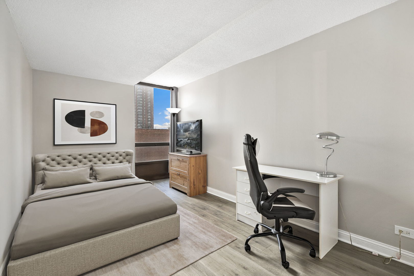 5320 North Sheridan Road Chicago IL 60640