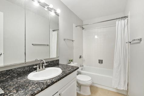 5320 North Sheridan Road Chicago IL 60640