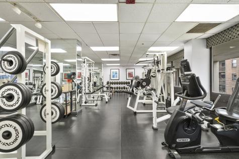 5320 North Sheridan Road Chicago IL 60640