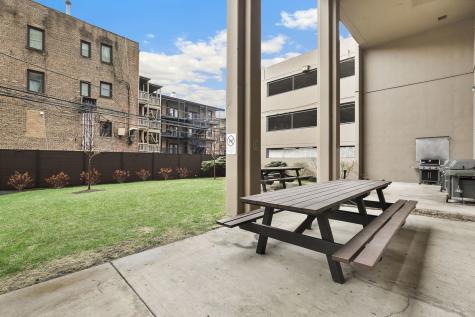 5320 North Sheridan Road Chicago IL 60640
