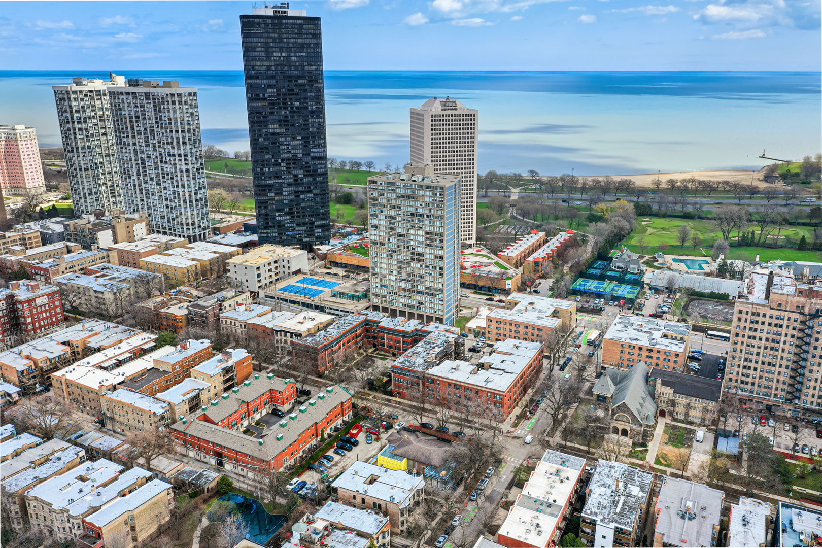 5320 North Sheridan Road Chicago IL 60640