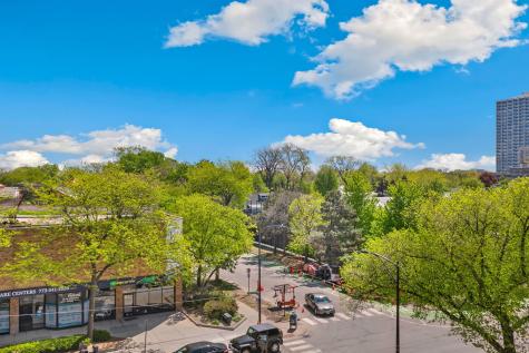 5320 North Sheridan Road Chicago IL 60640