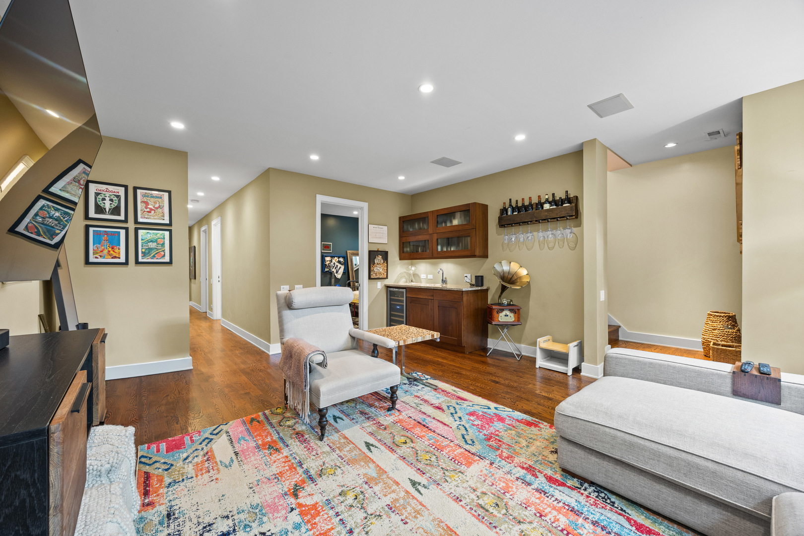 3321 North Sheffield Avenue Chicago IL 60657