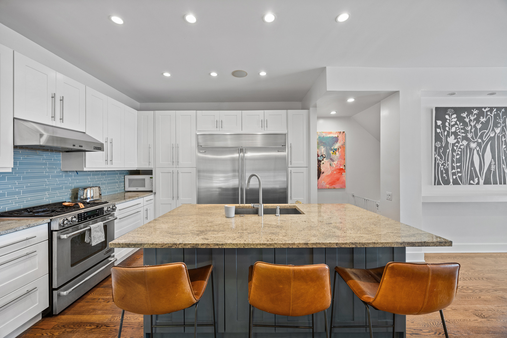 3321 North Sheffield Avenue Chicago IL 60657