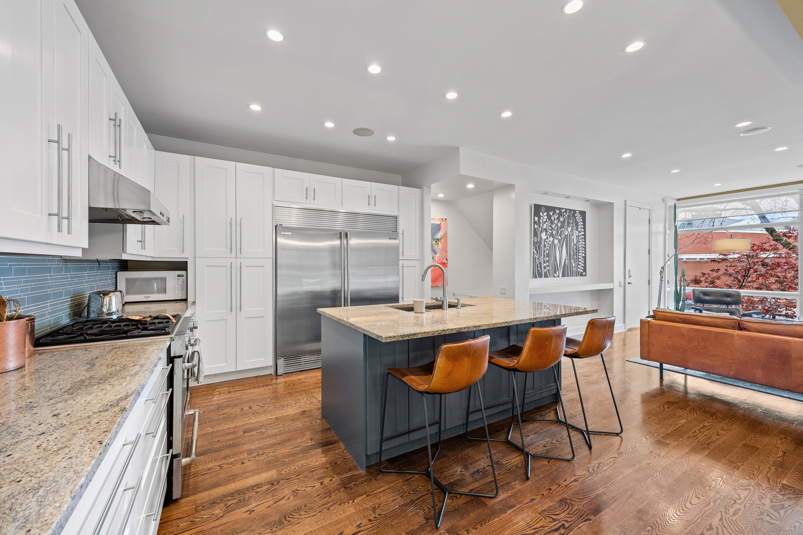 3321 North Sheffield Avenue Chicago IL 60657