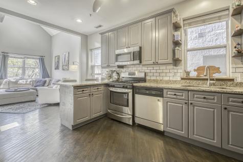 2729 North Wayne Avenue Chicago IL 60614