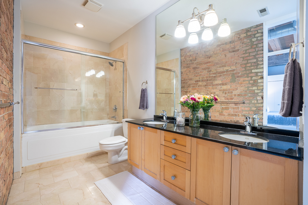 333 South Des Plaines Street Chicago IL 60661
