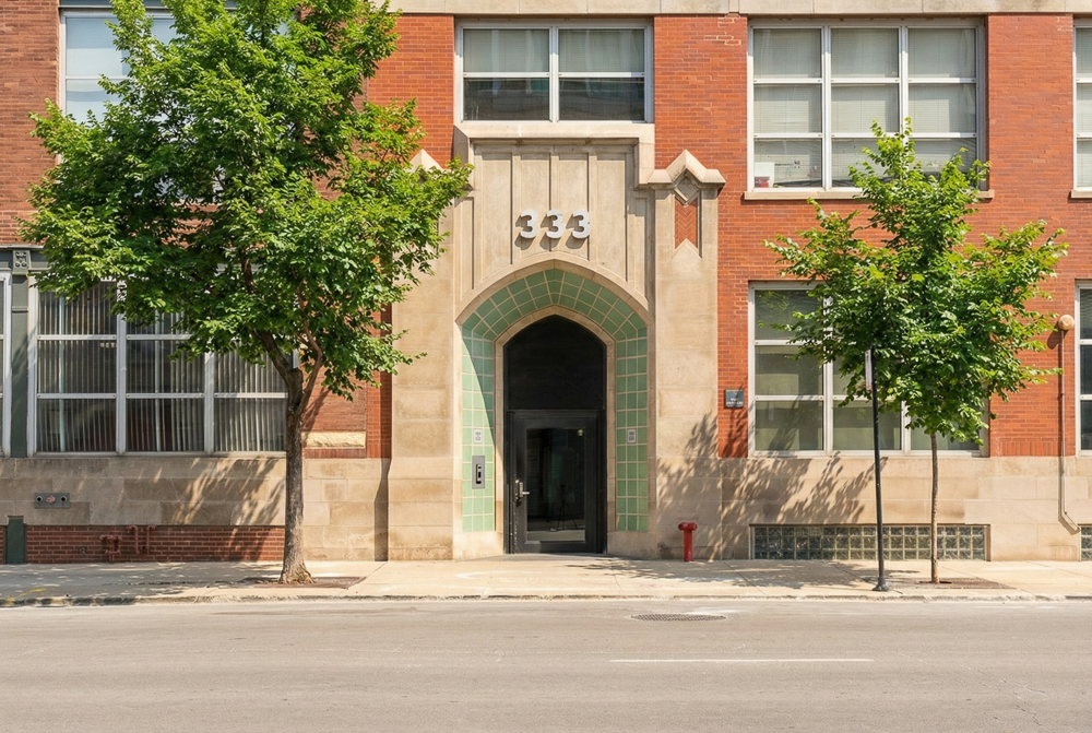 333 South Des Plaines Street Chicago IL 60661