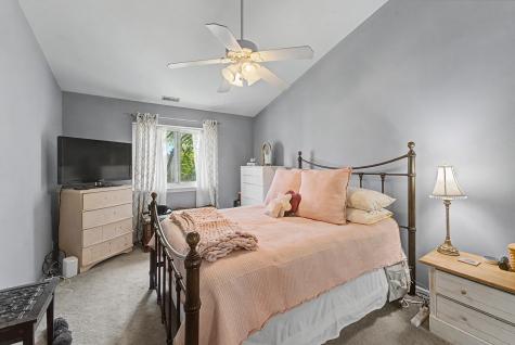 139 Brittany Drive Streamwood IL 60107