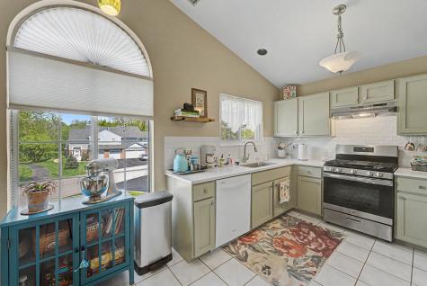 139 Brittany Drive Streamwood IL 60107