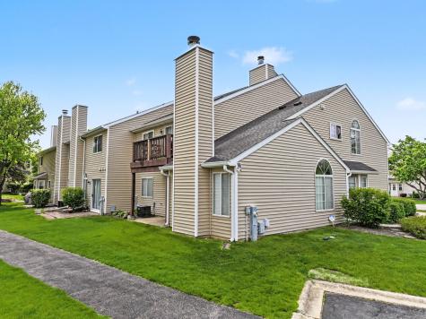 139 Brittany Drive Streamwood IL 60107