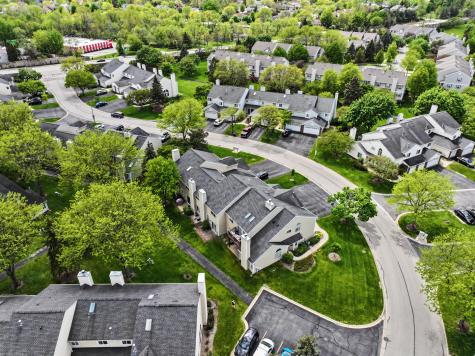 139 Brittany Drive Streamwood IL 60107
