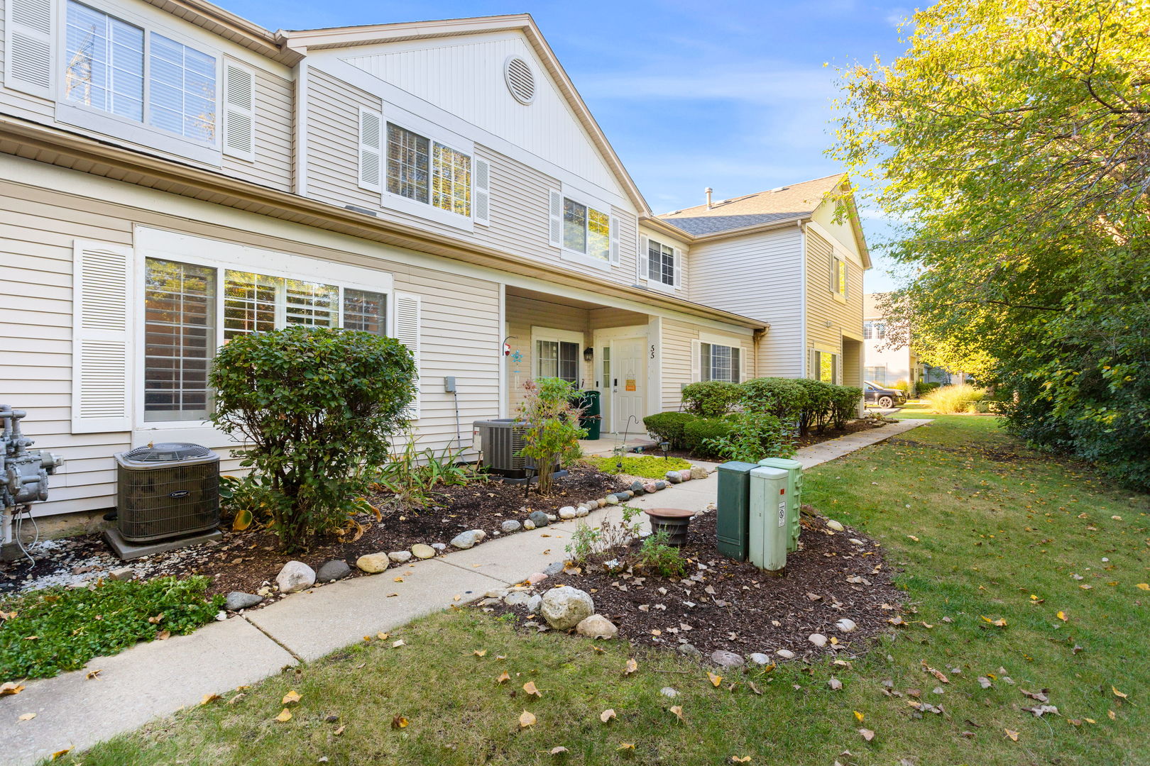 53 Braxton Lane Aurora IL 60504