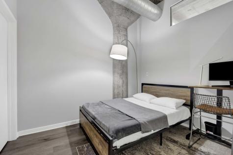 1151 West 14th Place Chicago IL 60608