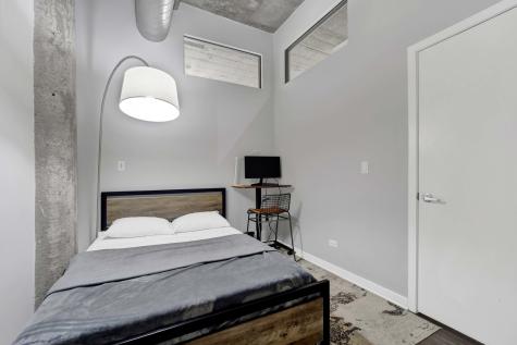 1151 West 14th Place Chicago IL 60608