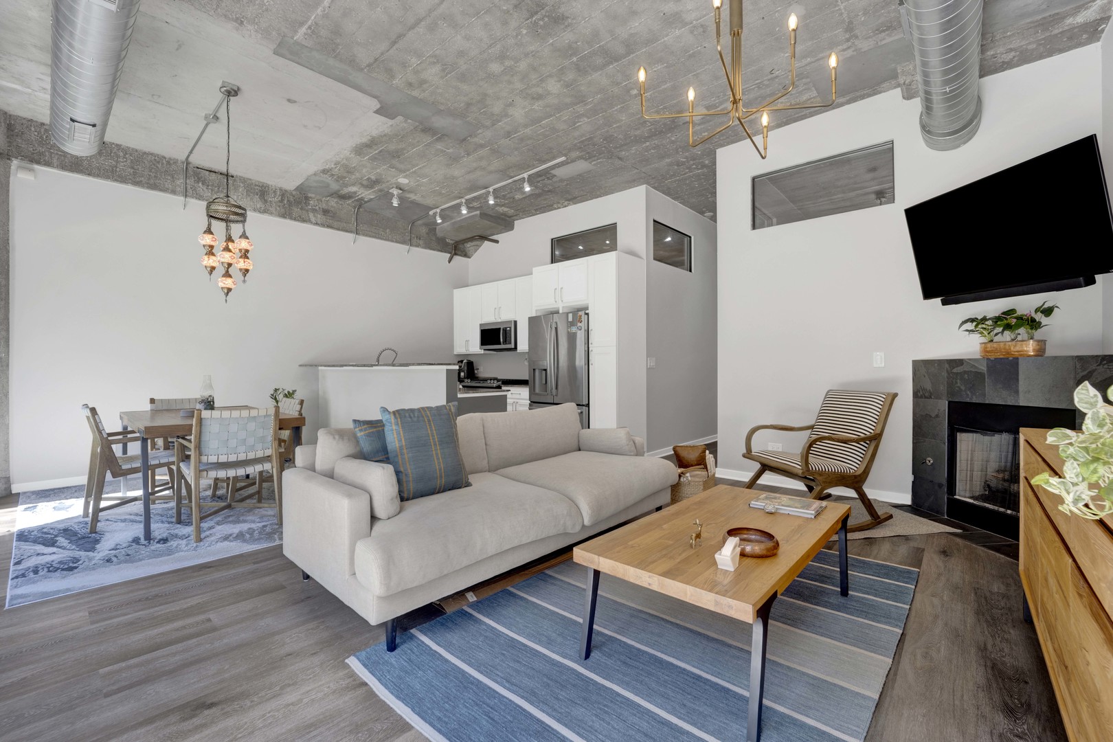 1151 West 14th Place Chicago IL 60608