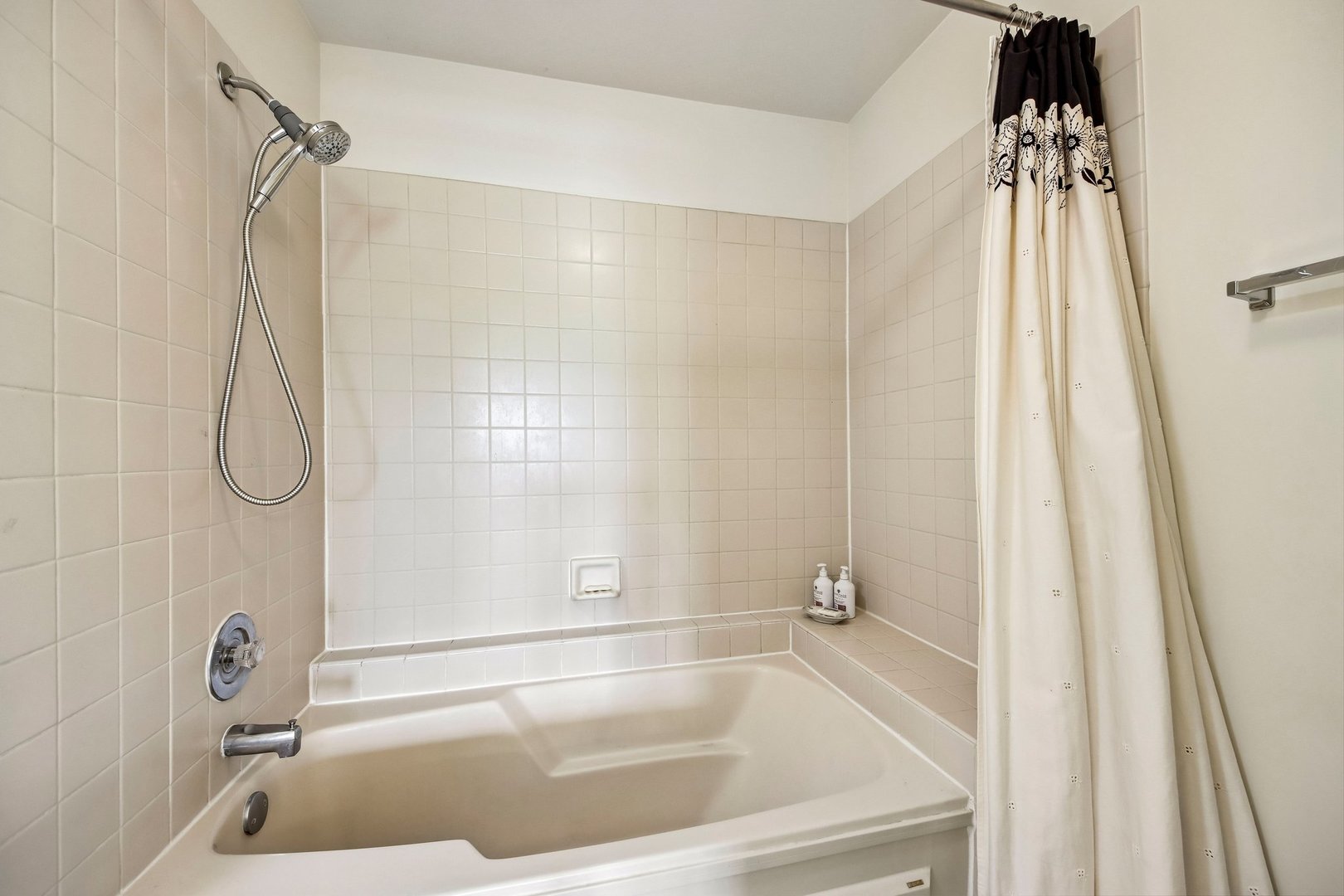 1496 Aberdeen Court Naperville IL 60564