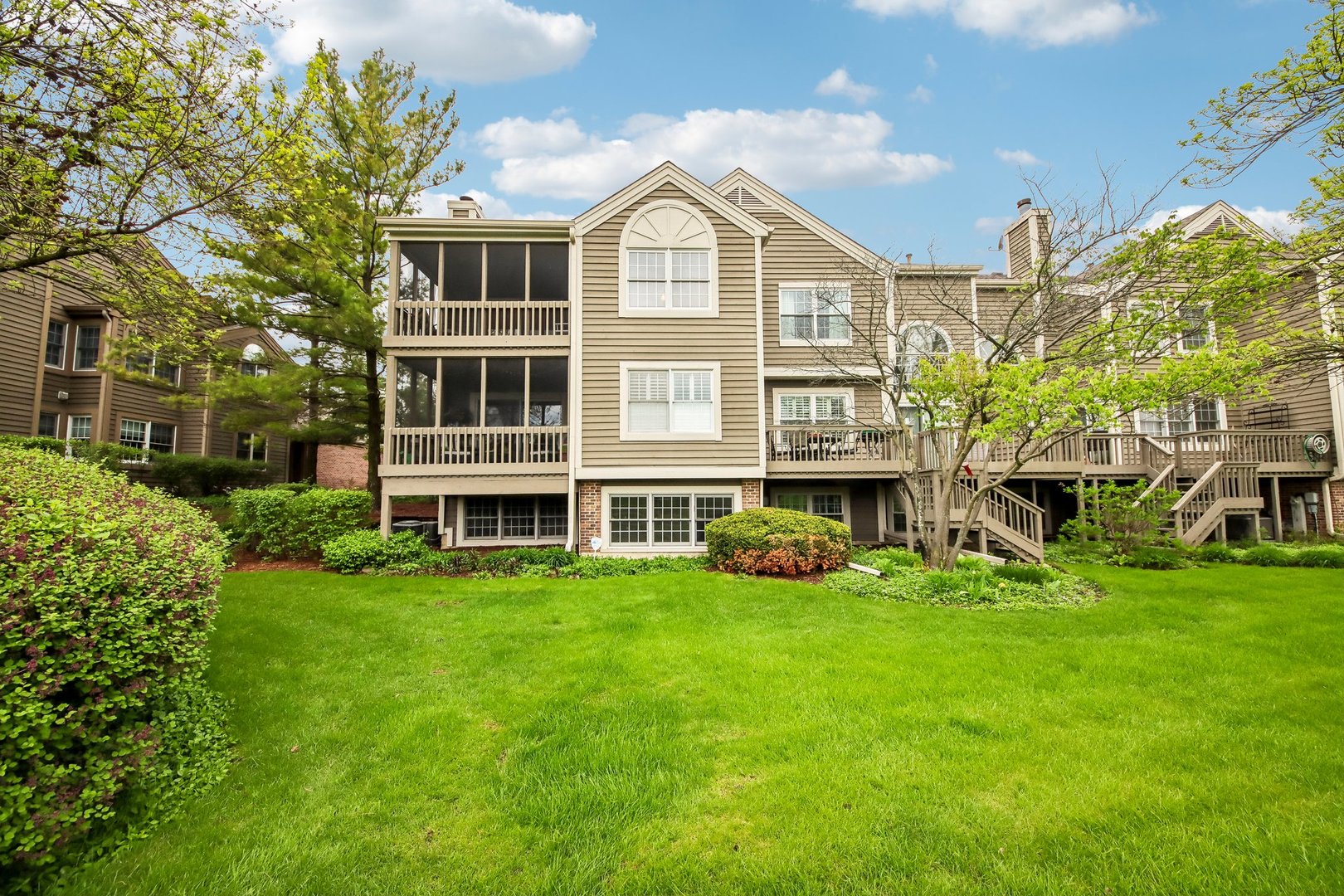 1496 Aberdeen Court Naperville IL 60564