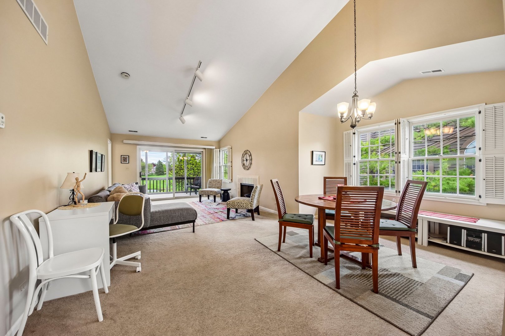 1496 Aberdeen Court Naperville IL 60564