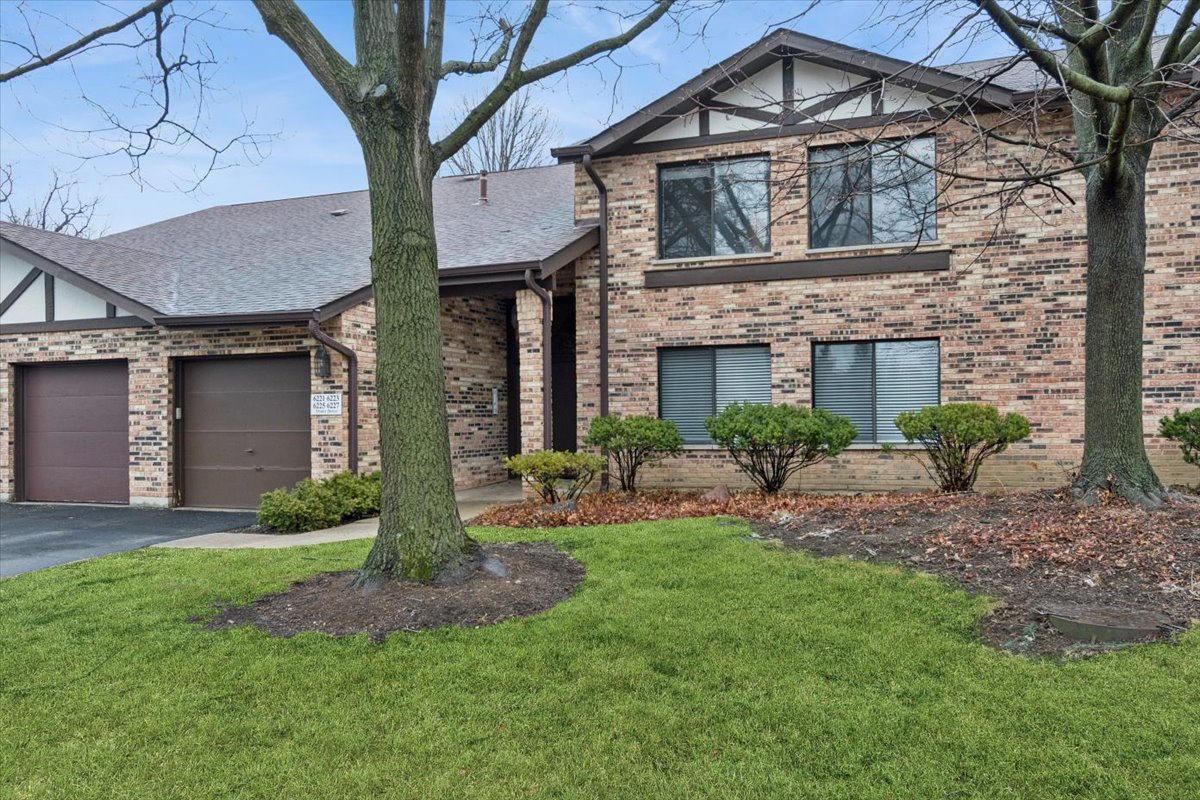 6227 Trinity Drive Lisle IL 60532