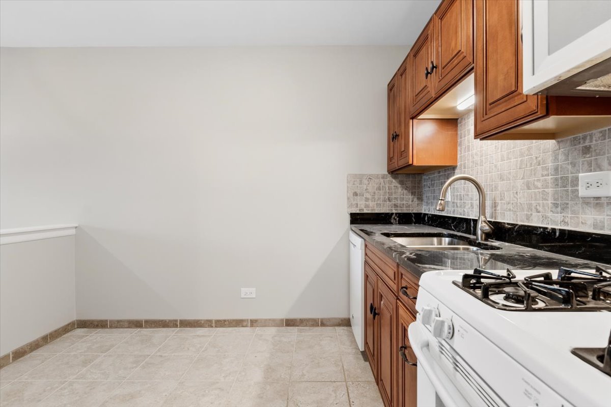6227 Trinity Drive Lisle IL 60532