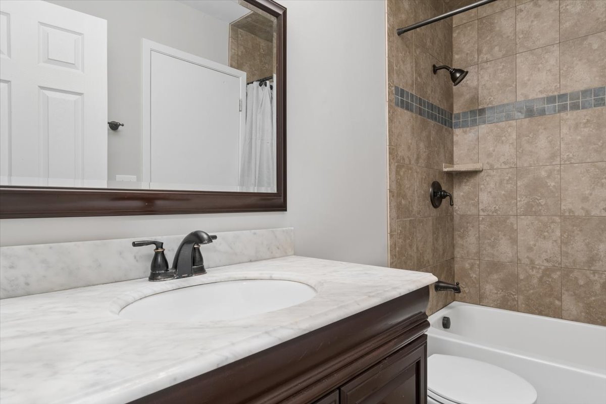 6227 Trinity Drive Lisle IL 60532