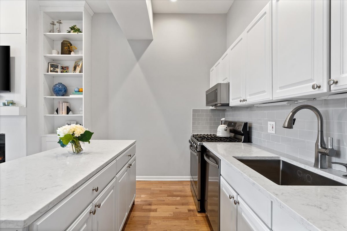 2512 North Bosworth Avenue Chicago IL 60614